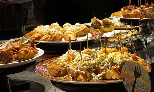 Barra de pintxos Donosti opt 1